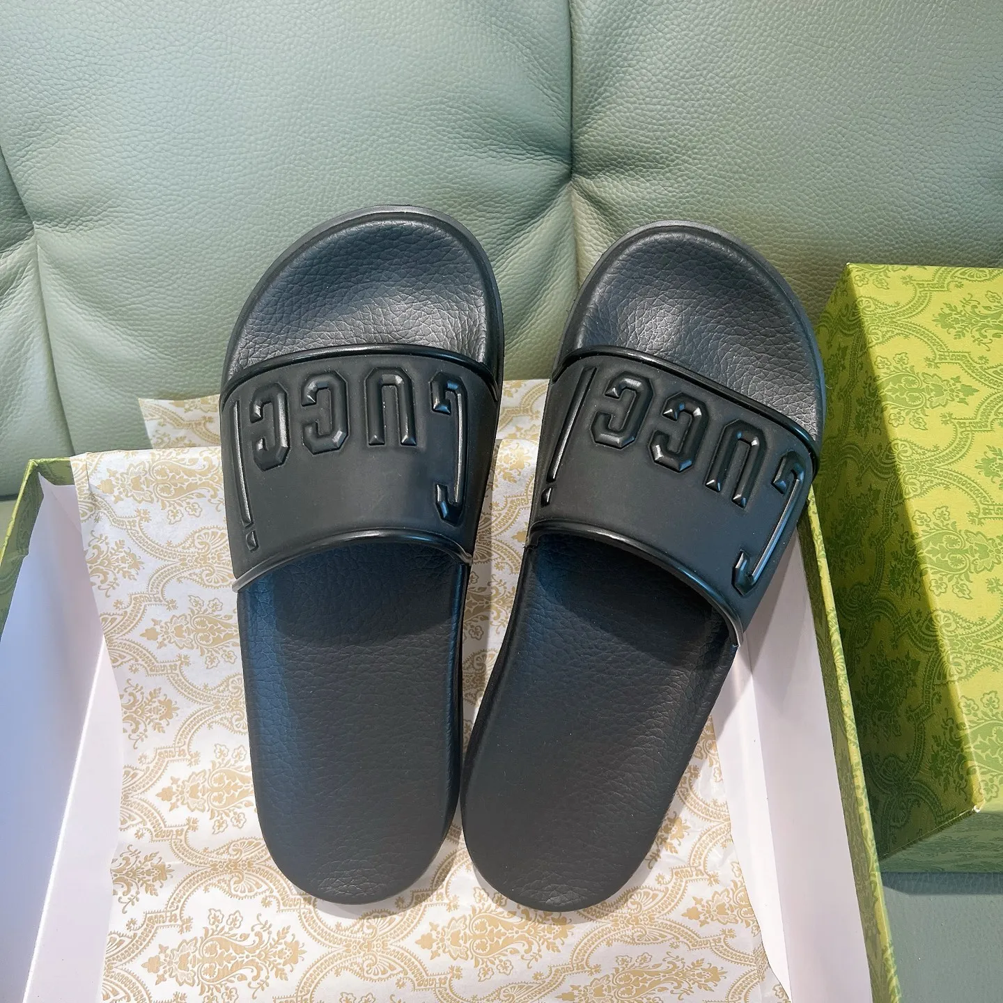 Men's Men's Shoes 130🐮🐮Gucci Gucci Slippers Gucci 2024 latest beach sandals slippers Original molding double G LOGO Original molding consistent Outsole: Men's Men's Shoes u double-layer outsole Size: 35-46